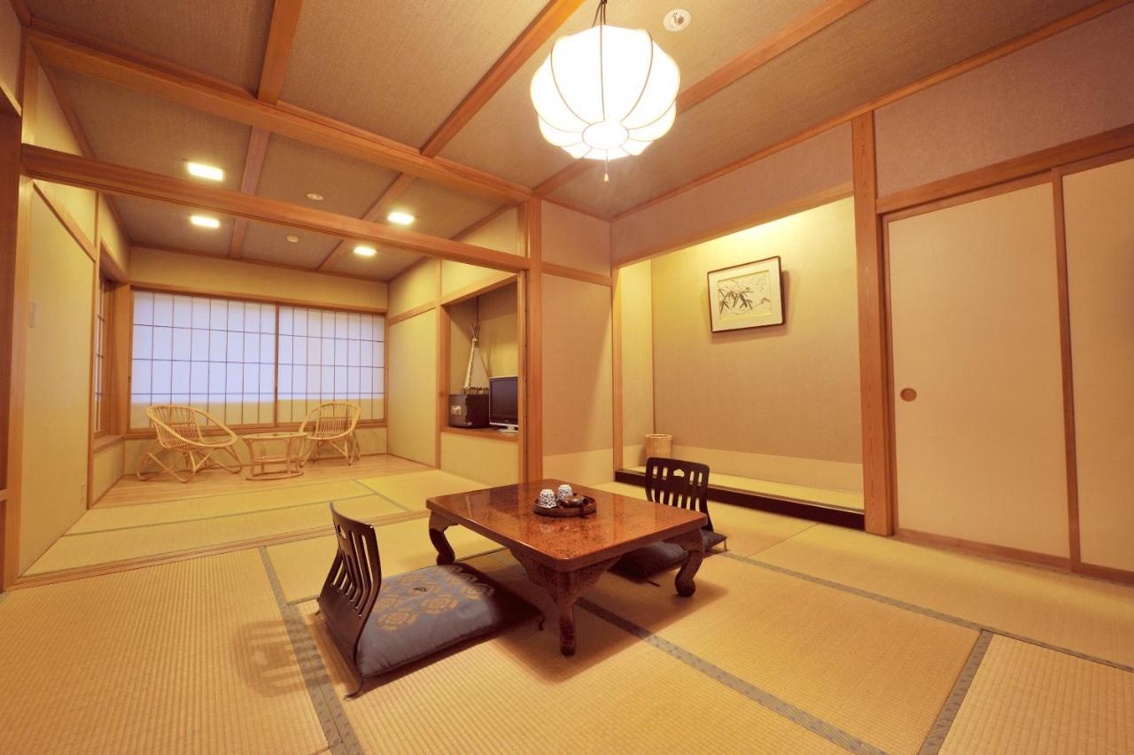 Hakuba Onsen Ryokan Shirouma-So Екстериор снимка